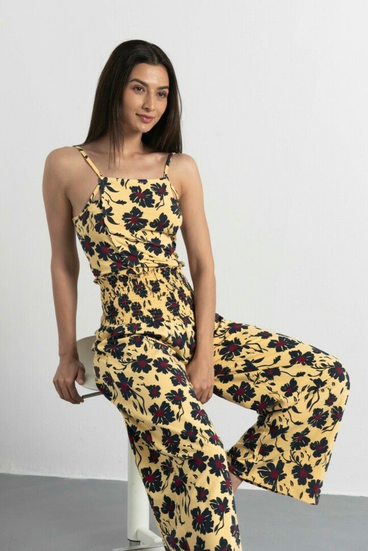 Fashion lookbook frame with texture and motion