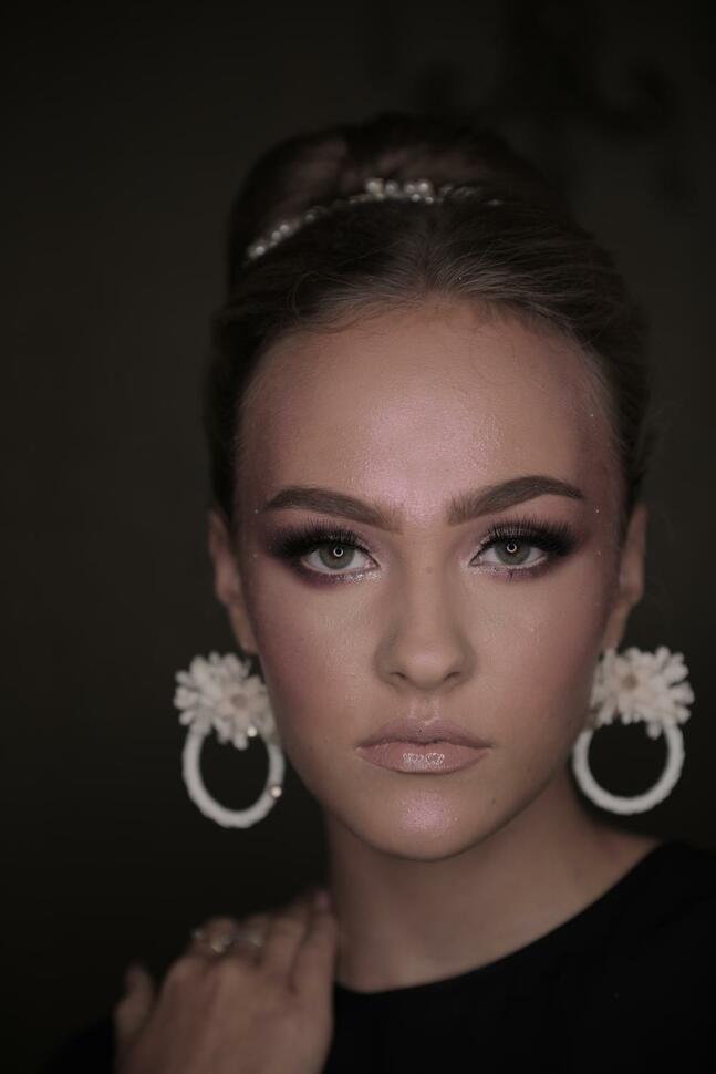 Portrait photography by a pourzahiri in Dubai