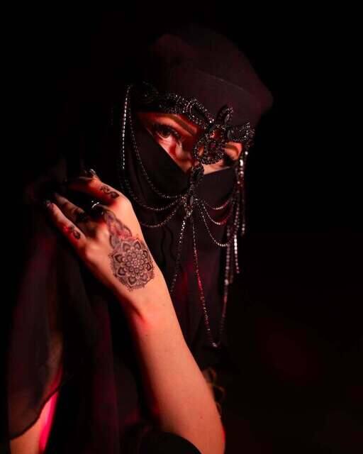 Fashion & Portfolio photo by Kiran Krishnan