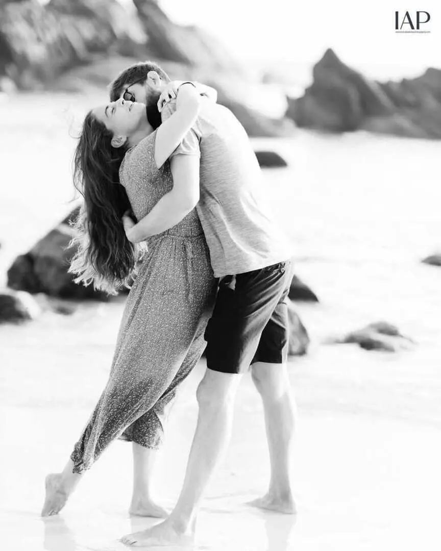 Pre wedding photography by I.  Akalanka in Dubai