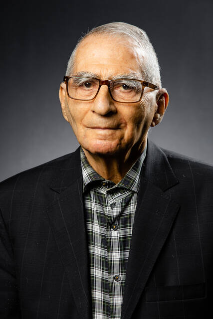 Headshots & LinkedIn photo by siavash bagheri