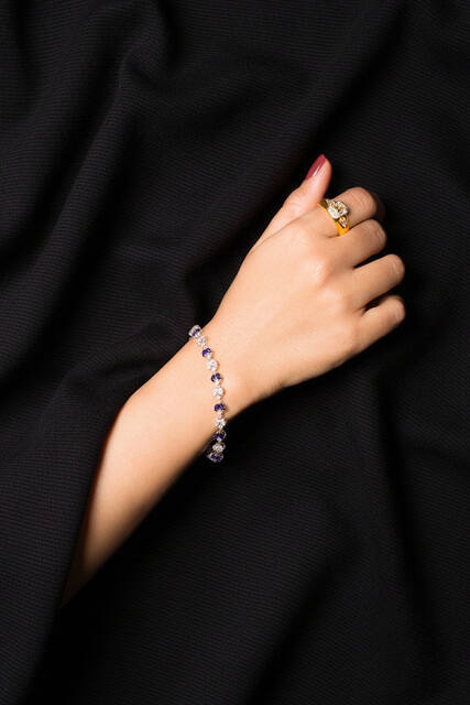 Product & Ecommerce photo by Kashmala Kash