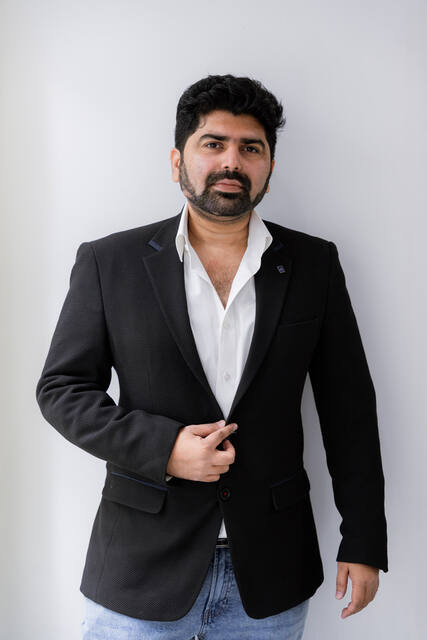 Headshots & LinkedIn photo by Jinoy Varghese Jacob