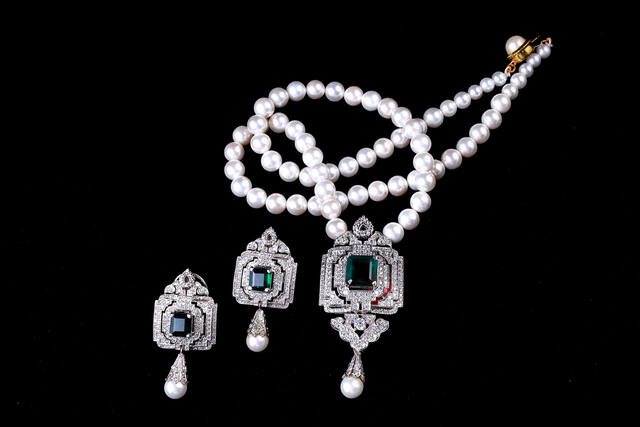 Product & Ecommerce photo by Muhammad Azeem  Raza